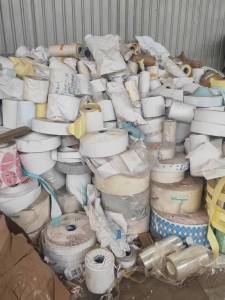 成卷不干胶纸，有大卷有小卷，现货13米一车