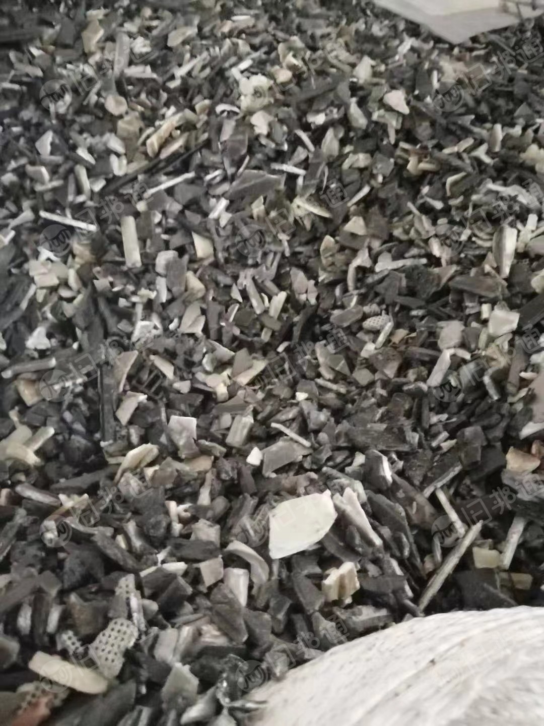 PVC管破碎料，塑钢破碎，扣板破碎料，上海浦东厂长期出售