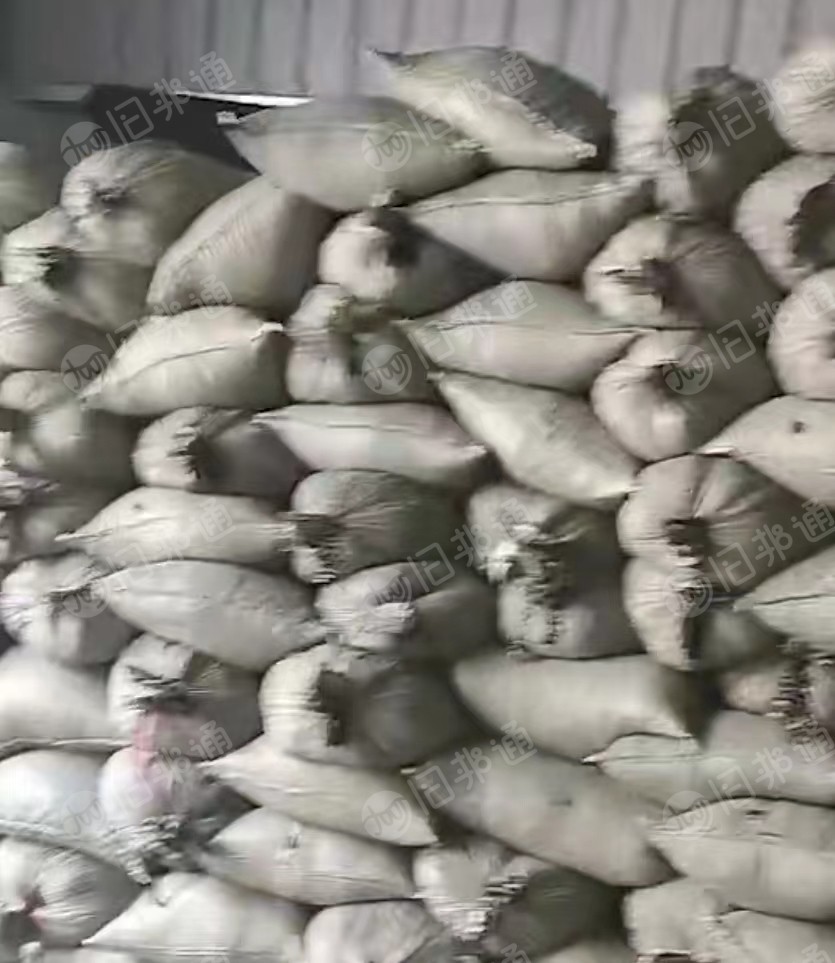 各种颜色的涤纶泡料,氨纶泡料,大量出售