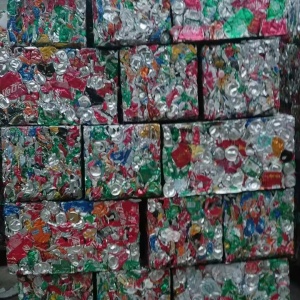 易拉罐大小压块，压片，棉花包，铝饼大量收购