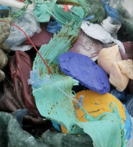 pvc薄膜机块料边角料，软质50度，纯pvc和dop增塑剂混合的，无钙粉杂质，大量出售