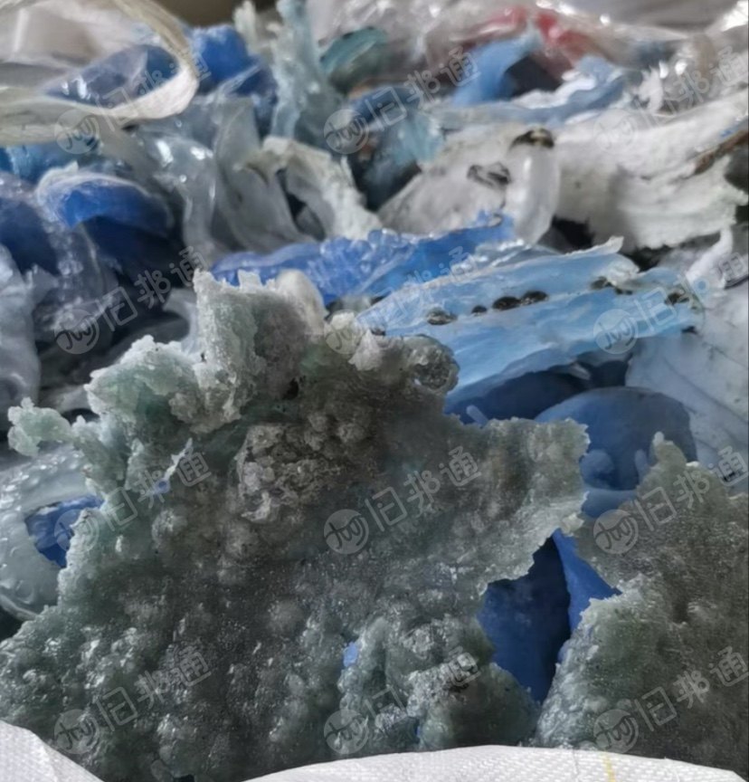 pvc薄膜机块料边角料,软质50度,纯pvc和dop增塑剂混合的,无钙粉杂质,大量出售