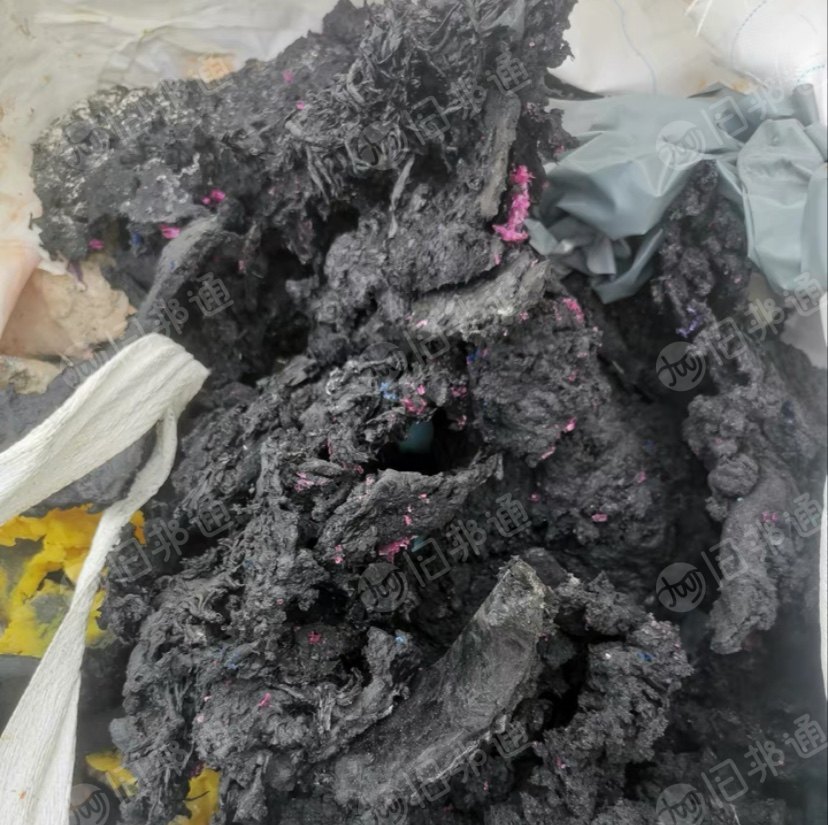 pvc薄膜机块料边角料,软质50度,纯pvc和dop增塑剂混合的,无钙粉杂质,大量出售