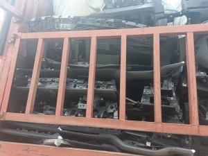 汽车工厂仪表台废料出售