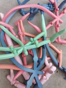 杂色EVA鸡爪料，每月13米车两挂车，约50吨出售