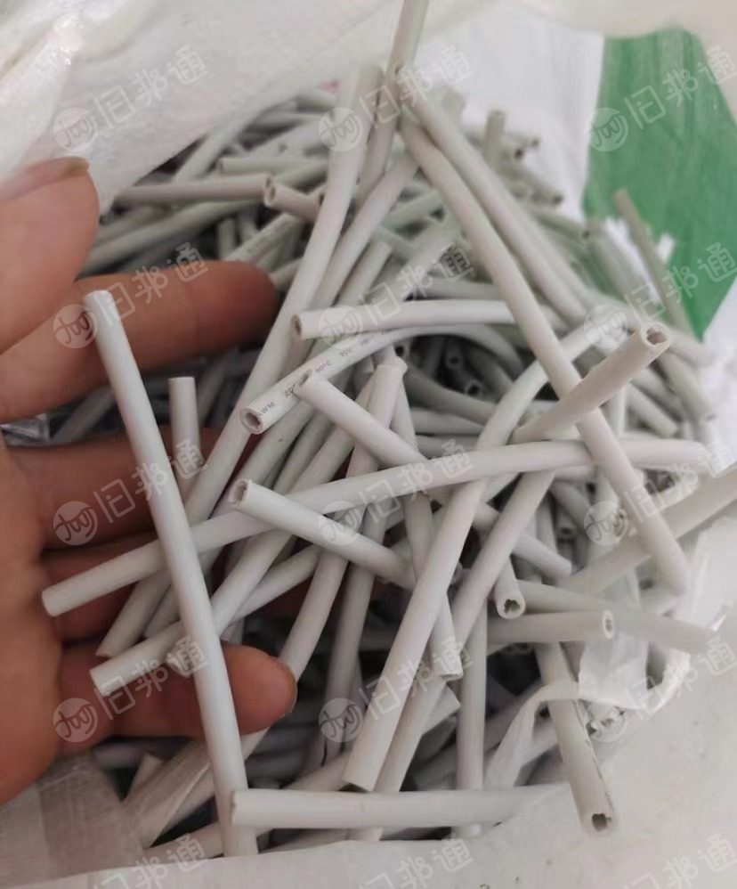 出售软质pvc水口料线皮料,现货十几吨