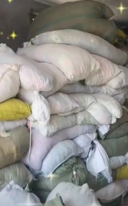 黑色拉丝料，氨纶拉丝料，氨纶碎布料，棉布，化水料等，长期大量出售