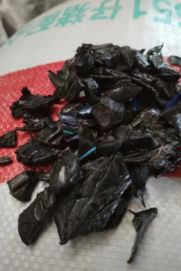 PE蓝线管道破碎料长期出售