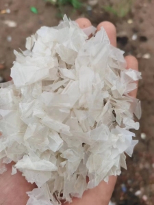 聚酯育苗盘破碎出售