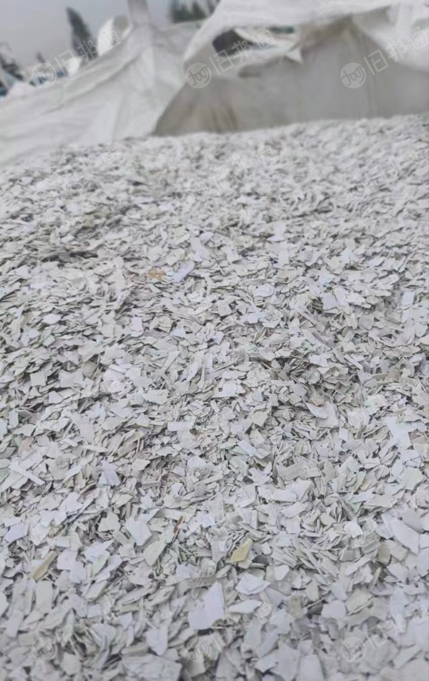 大管破碎料现货30吨,PVC塑钢毛料,大小管毛料,长期有货出售