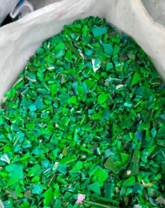 注塑PE破碎料，垃圾桶破碎料长期出售