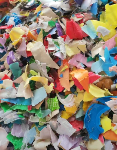 蓝桶破碎料，大小白破碎料，花乙破碎料长期出售