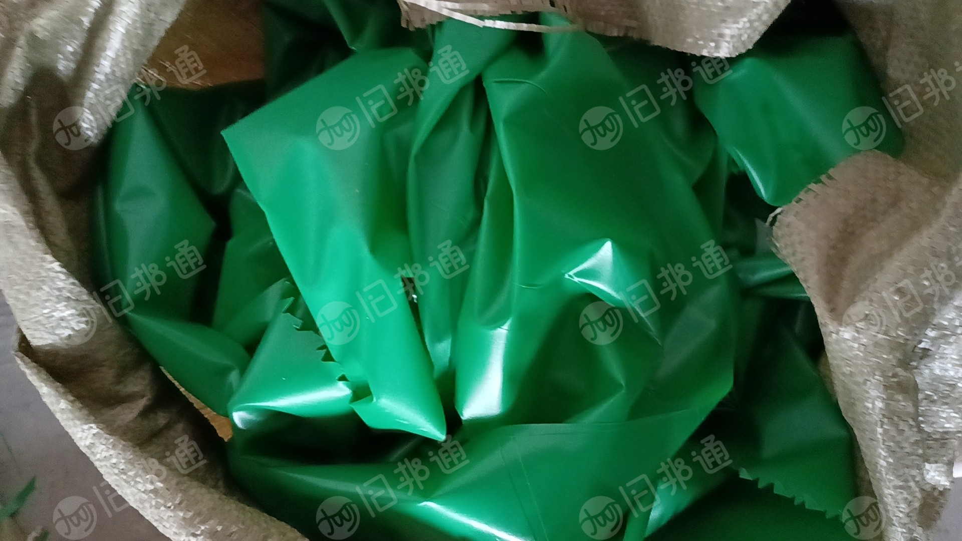 PVC充气玩具边角料,新下脚料很干净,月供四五十吨