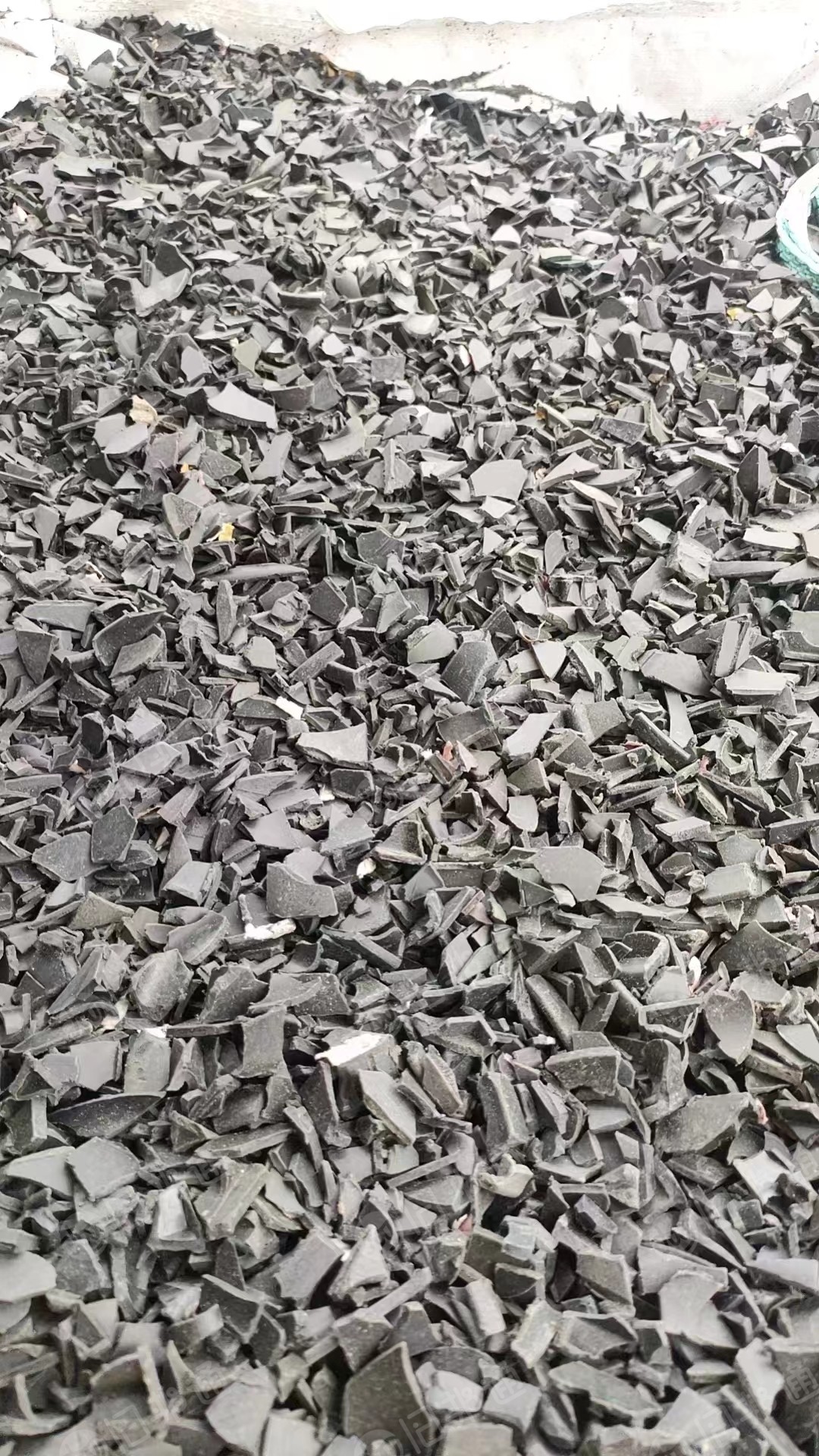 黑丙线轴干粉粉碎料出售