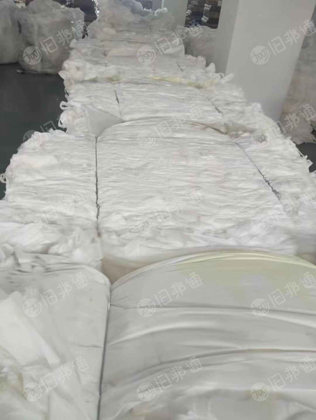 涤纶木桨无纺布边料,涤纶60%,木浆40%,急需处理,现货两大车