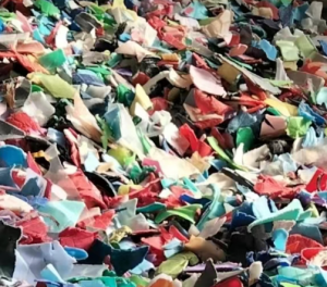 花乙破碎料，大小白破碎料，蓝桶破碎料长期出售