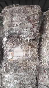 无膜金银卡边角料，现货一车