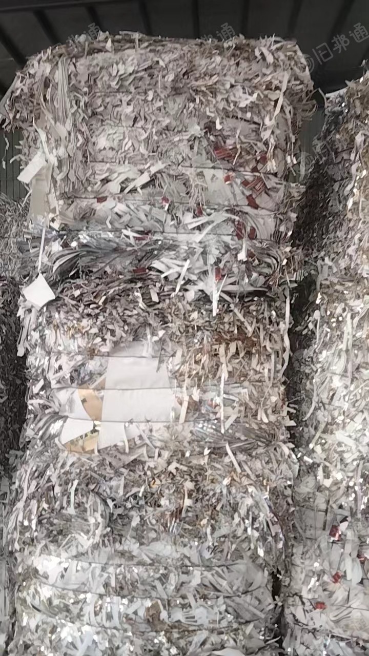无膜金银卡边角料,现货一车