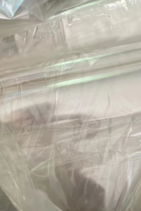 PET膜废料，不带胶，广告公司下来的；长期出售