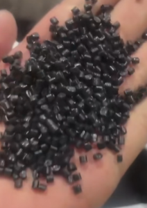 大量出售无纺布注塑颗粒，现货20吨