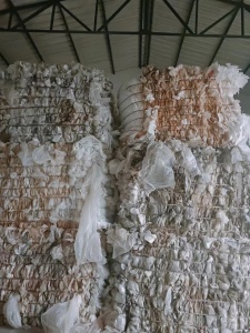 PE二级白水洗压包料，现货够车长期有货，江苏厂