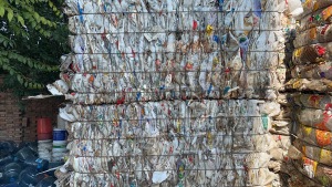 大小白压块，现货十来吨