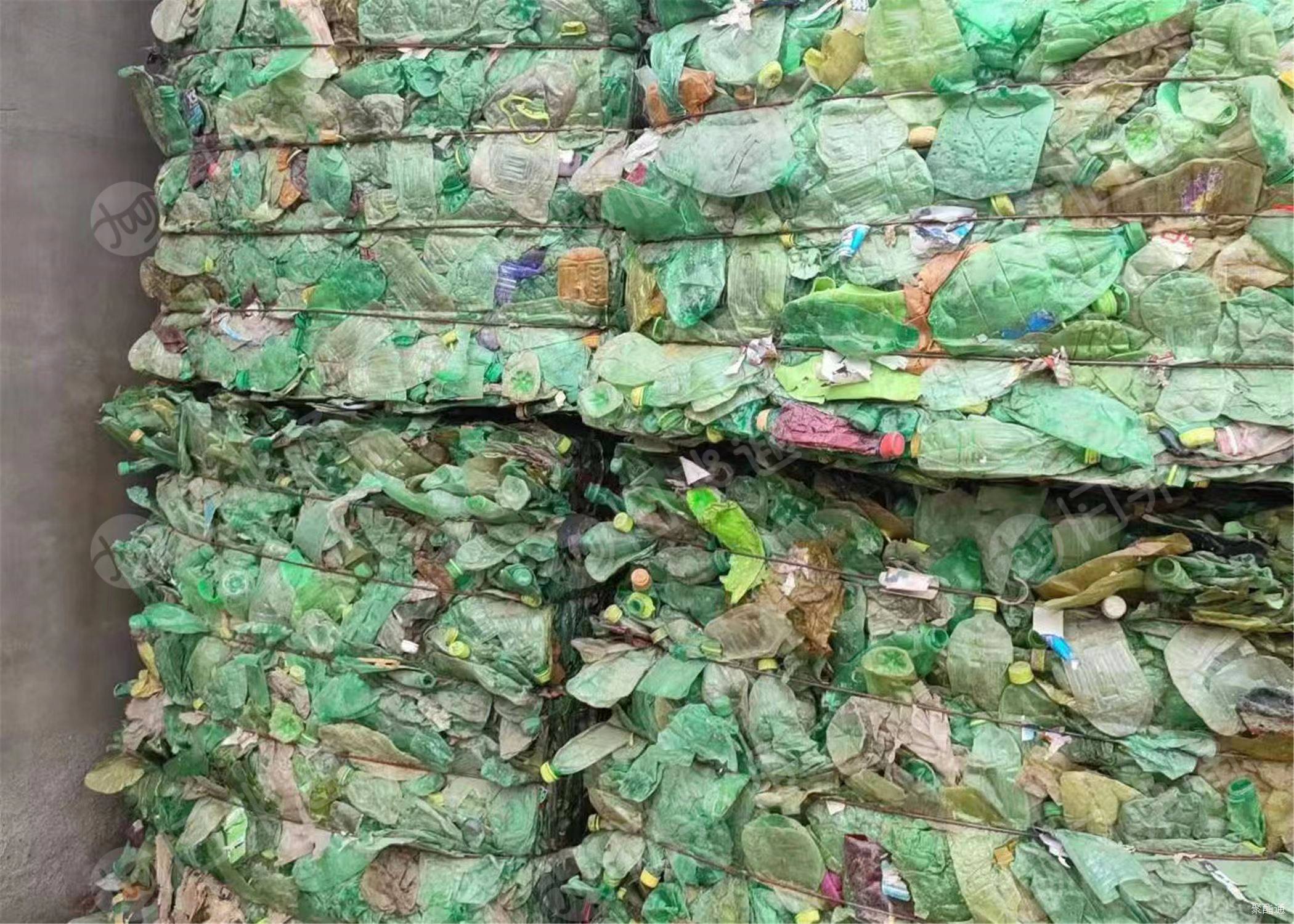 大量出售瓶砖压块