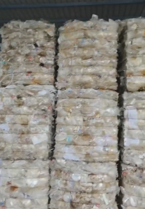 大量出售室内透明丙压块