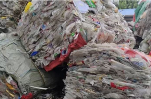 长期出售饭盒压块料