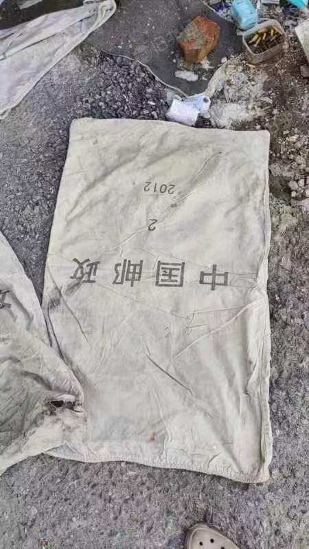 三十多吨的涤棉布袋出售