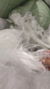 白色涤纶废丝，白色布边丝，长期出售