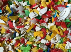 杂色瓶盖破碎料出售