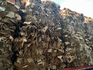 牛皮纸压包料供应，现货一车