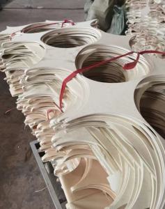 免费送pvc雪弗板边料，表面裱有一层薄纸面