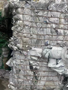 大量出售铝塑膜现货13米车