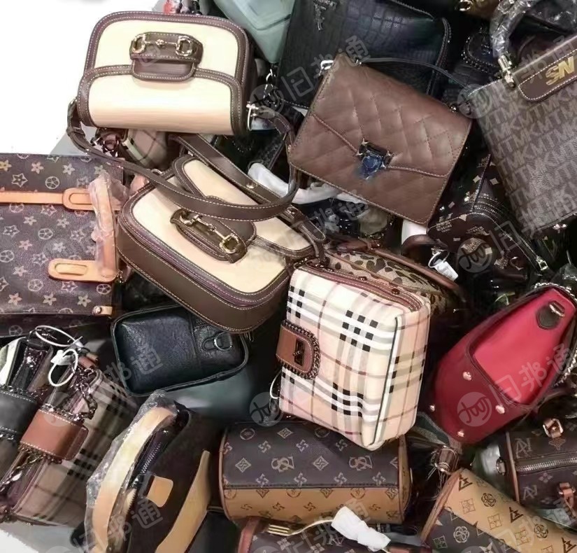优质统货包,精品包包,名牌包,国际鞋,大码运动,皮鞋等,长期回收