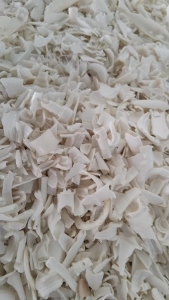 纯白PP破碎料，喷头料，冲击10，过200目，现货25吨出售