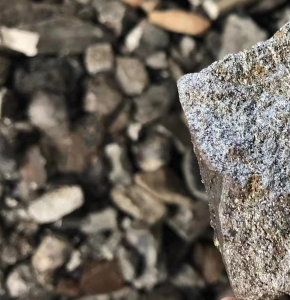 烙铁供应，品位51，大量现货