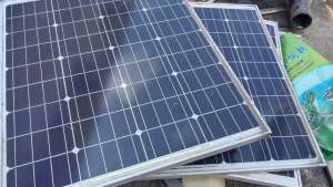 处理一批报废太阳能板