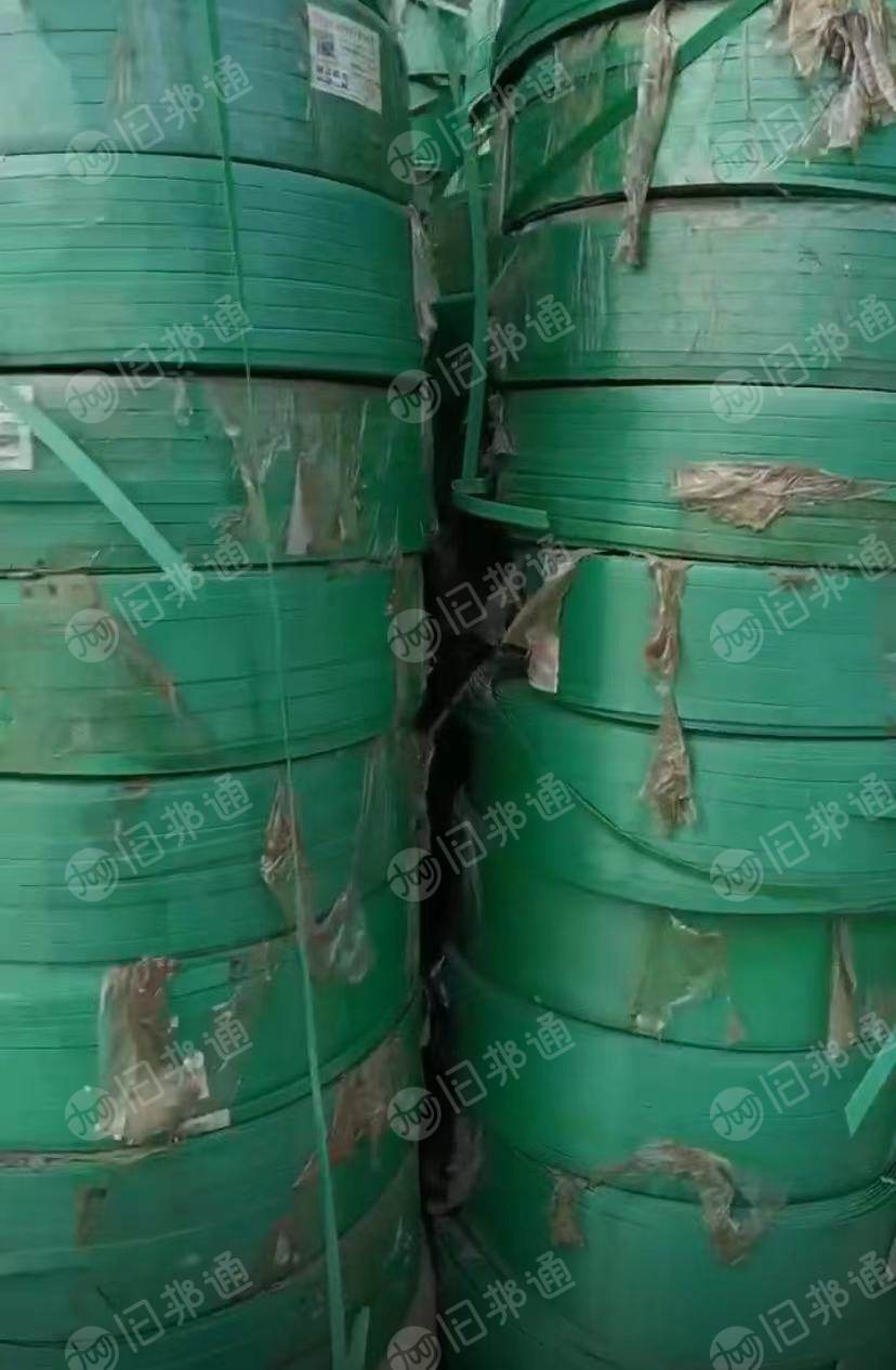 出售pet塑钢打包带,工厂倒闭下来的现货30吨,型号1608全部都是,包装膜破烂了,带子都是好的