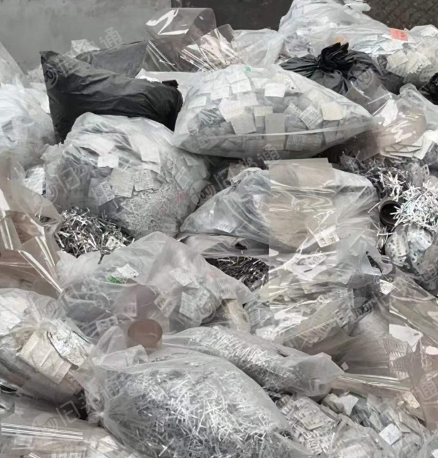 大量出售pvc药板料，现货十几吨