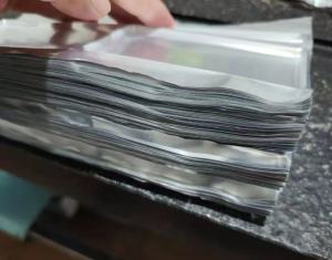 电池铝塑膜边角料，含铝量55，现货十吨左右