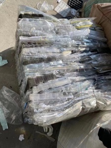 PET吸塑片，带商标，带胶纸回收