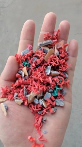 PVC地毯格子料，干净无水粉，现货够车，长期出售