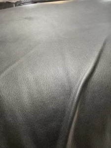 头层牛皮 服装皮革，大量出售