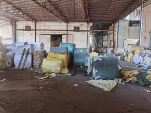 卷筒包装纸处理，有白色，黄色，牛皮的，单数无硅，60-70克