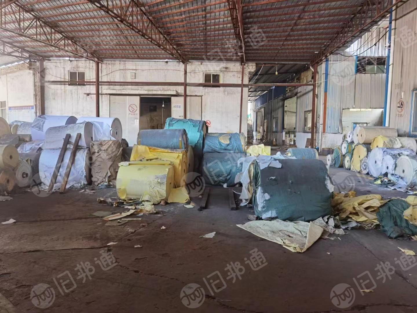 卷筒包装纸处理,有白色,黄色,牛皮的,单数无硅,60-70克
