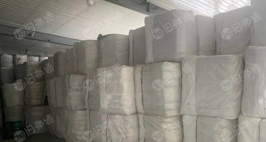 涤纶水刺无纺布切边料,含粘合剂加染料,现货30吨左右,大量出售