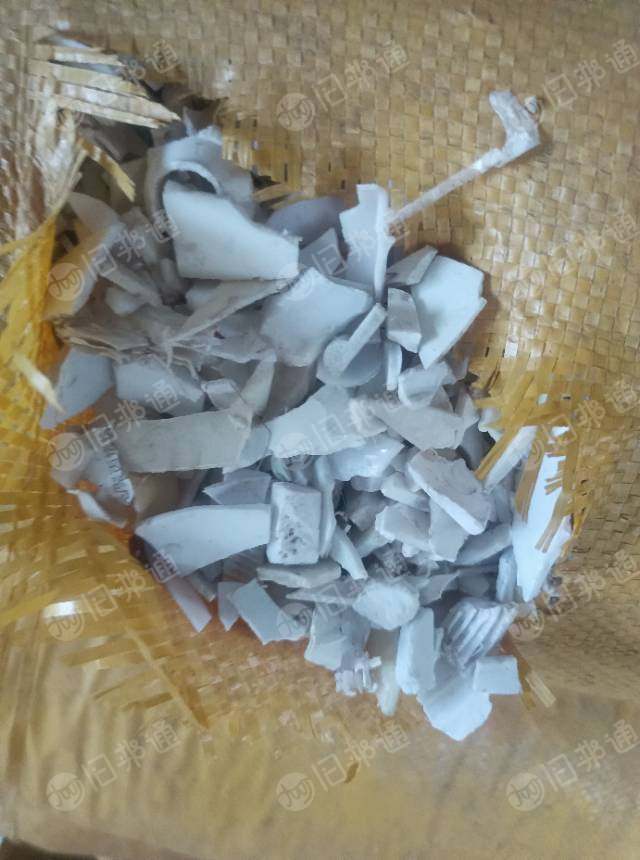我厂长期大量现货供应pp粉碎料,红丙.蓝丙.白丙.花共聚丙.花共聚桶.黑共聚桶.以及各种沉底料,现货质量好.货源稳定.诚信经营!
