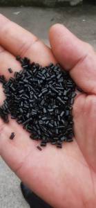 3张100目高光黑色纯无纺布，2张100目白色半透纯无纺布颗粒，厂家直销